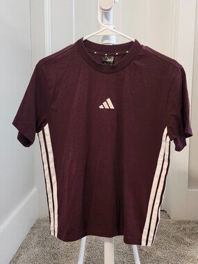 Adidas Short Sleeve Tee – Women’s Small – Burgundy – New Without Tags